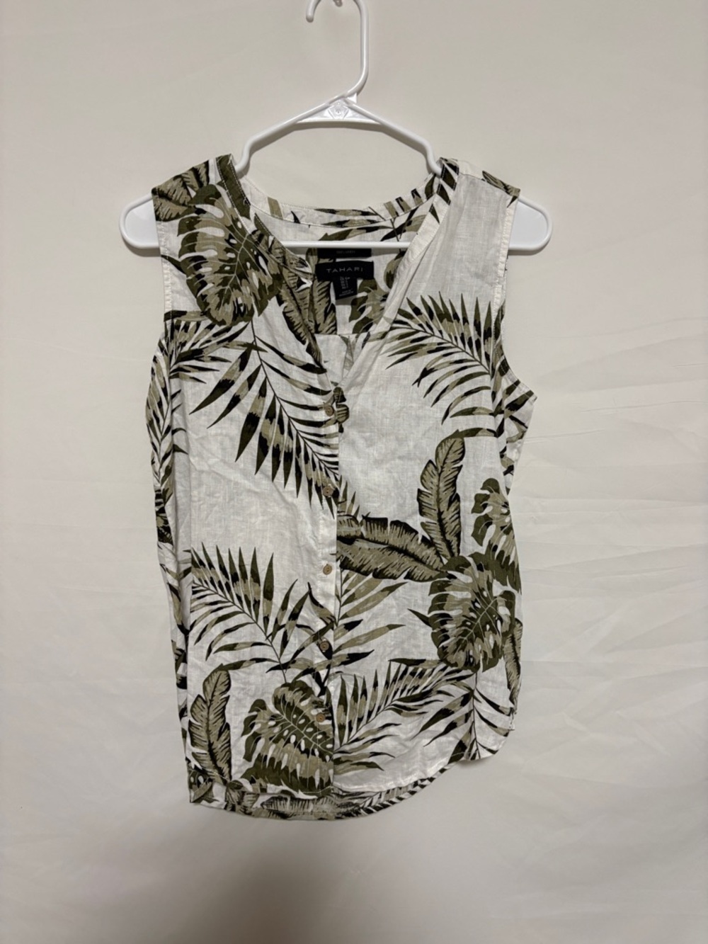 Tahari Linen Olive and White Sleeveless Palm-Print Blouse